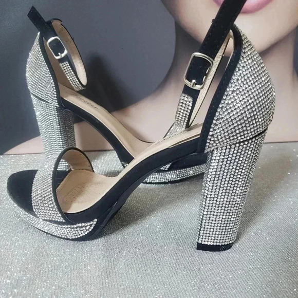 Forever Rhinestone Accent Open Toe Chunky High Heel Low Platform Sandal - Picture 2 of 7